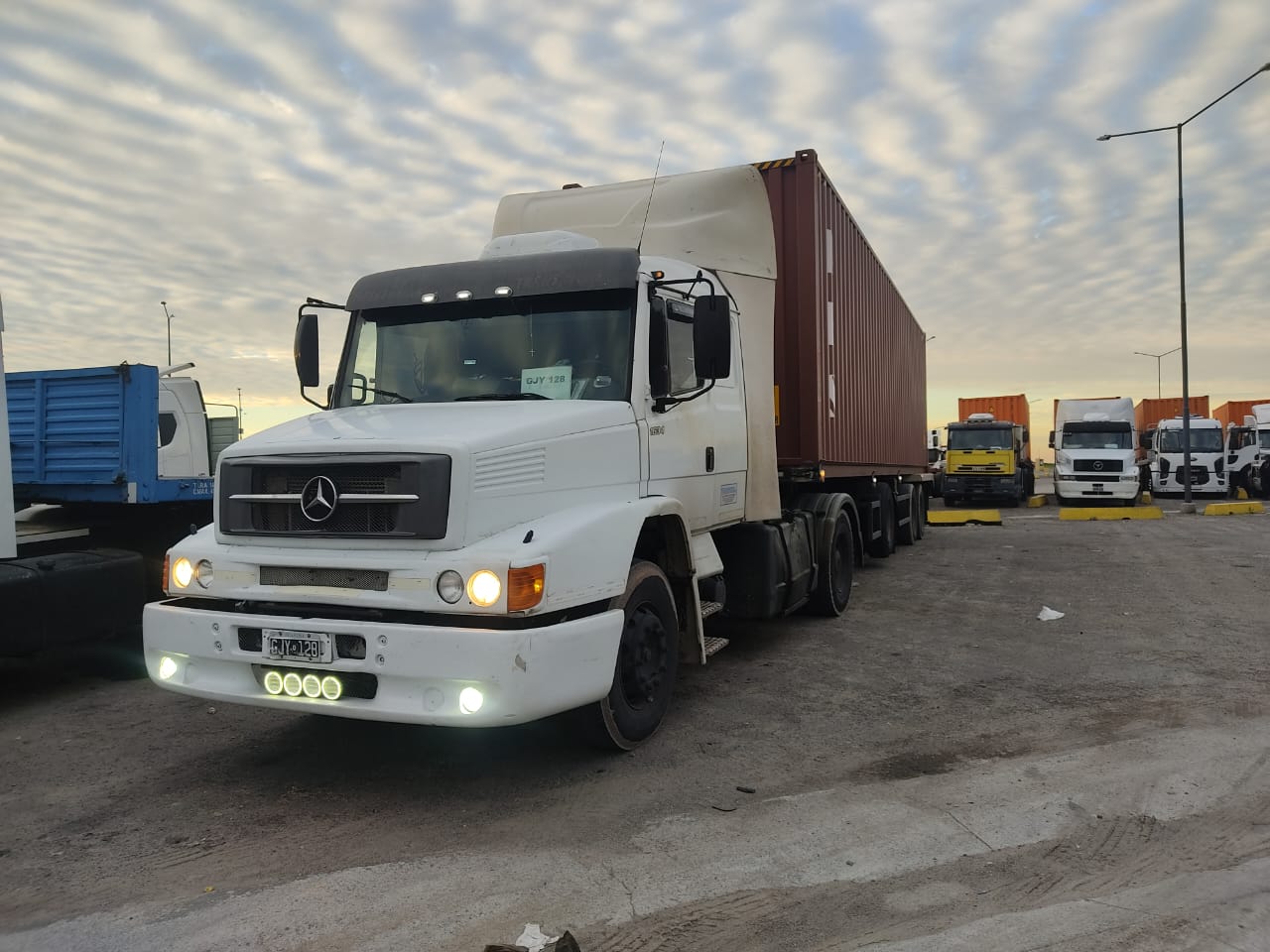 Camión tractor Modelo A